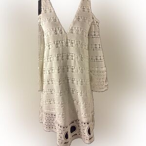 White summer dress with circle cut outs and open back size M 100% cotton